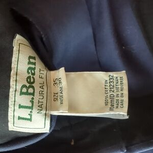 Men's L.L.Bean navy chinos - amazing condition